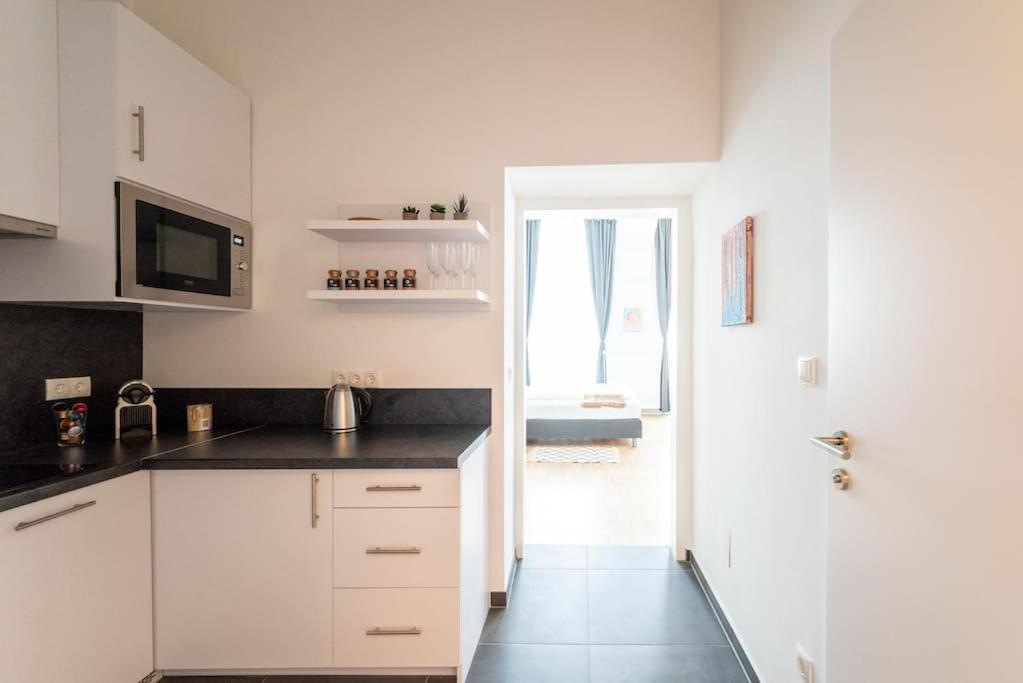 Neat Studio Steps To Center By Hm Viena Exterior foto